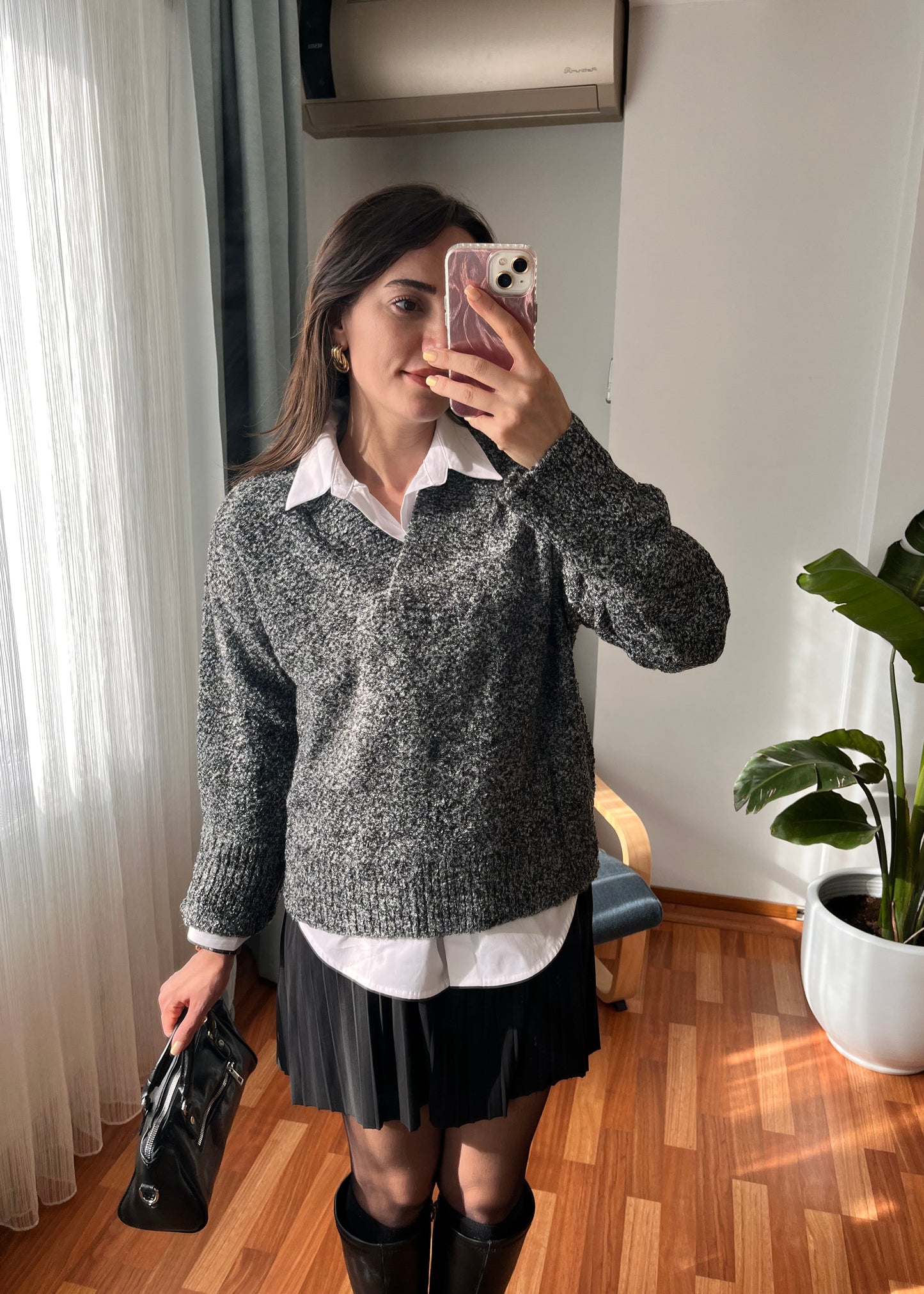 SİYAH KIRÇILLI KAZAK